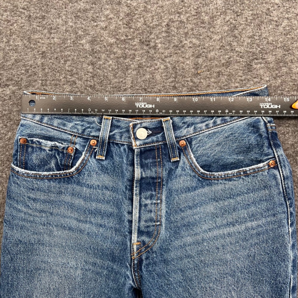Levis 501 Original Fit Jeans Womens Medium Wash Blue Straight Leg Cotton Denim - Picture 11 of 15